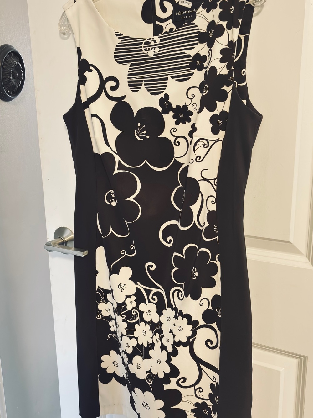 connected apparel Black and White Floral Sheath Dress